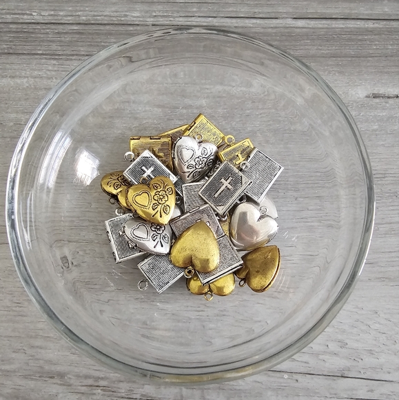 0022 Silver Toned and Gold Toned Locket Charms- 26 pieces - Picture 4 of 4